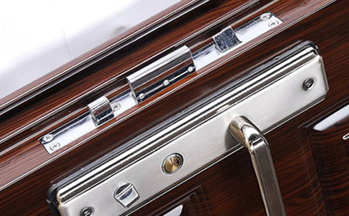 新吴24小时上门开锁公司